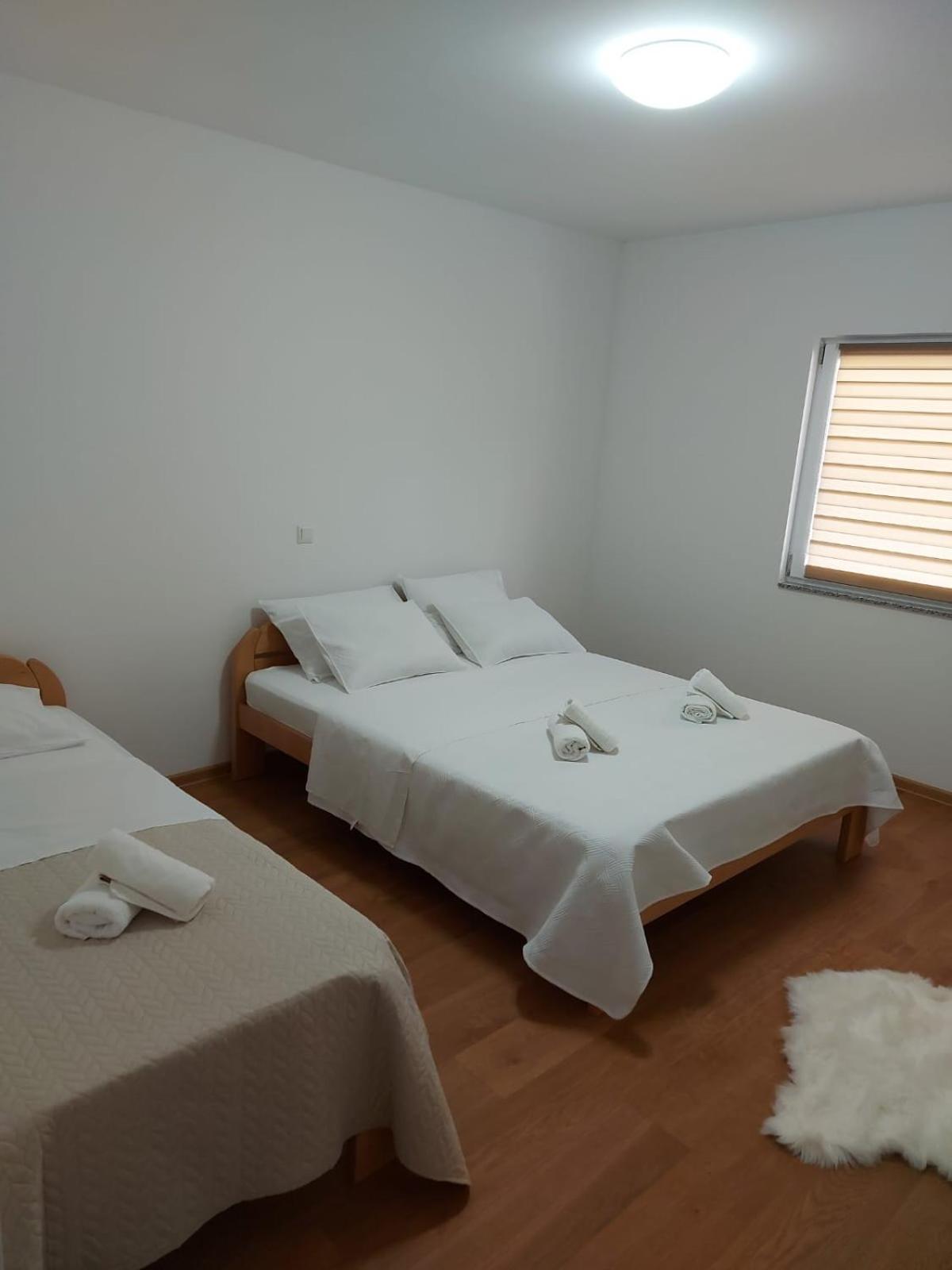 Apartmani Franciska Jajce Esterno foto